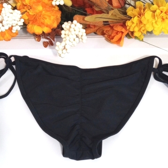 BLACK HALTER TIE TRIANGLE SLIDE STRING HIPSTER BIKINI SET SIZE MEDIUM NWT - Picture 8 of 10